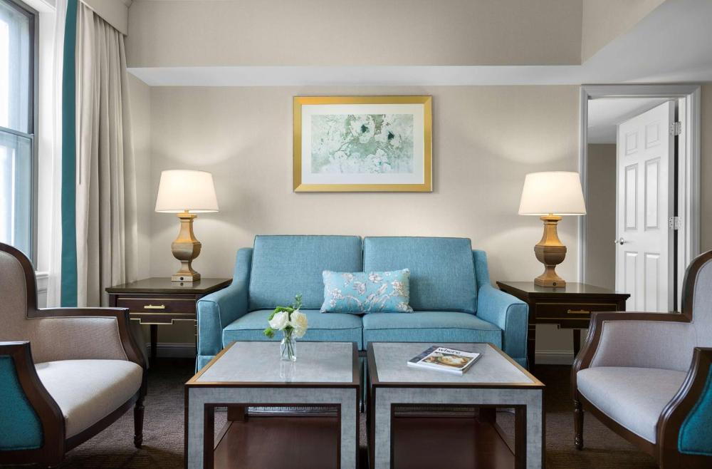 Chase One Bedroom Suite- Queen interior
